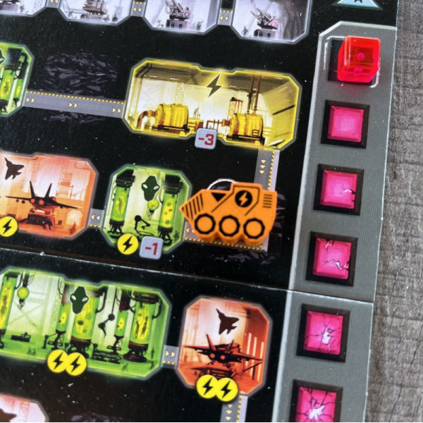 Under Falling Skies - Iello & Czech Games Edition